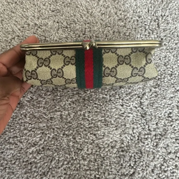 KissLock mirror GG purse/makeup purse - Picture 5 of 7